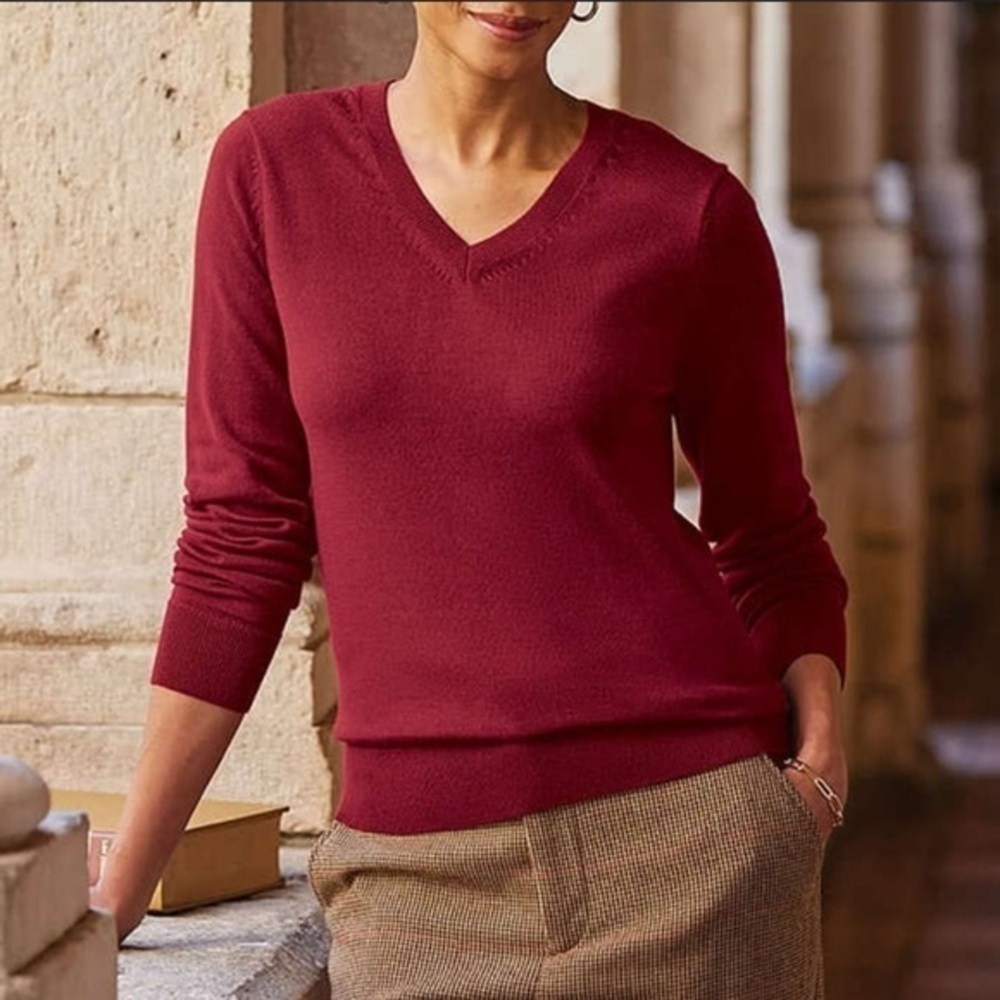 BROOKS BROTHERS RED FLEECE BURGUNDY FINE MERINO WOOL V-NECK SWEATER SIZE XS‎